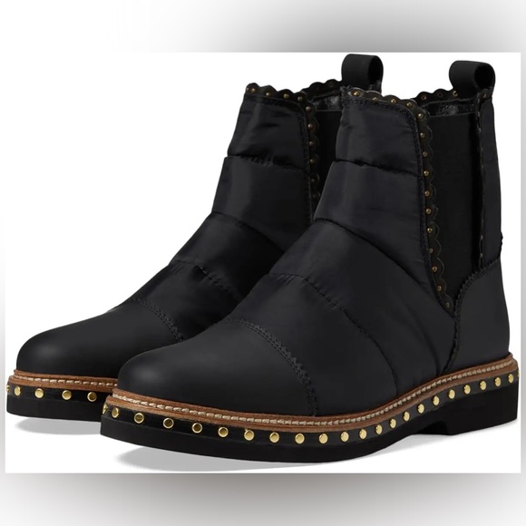 Free People Shoes - NEW Free People Atlas Puffer Chelsea Boot Sz 39/9